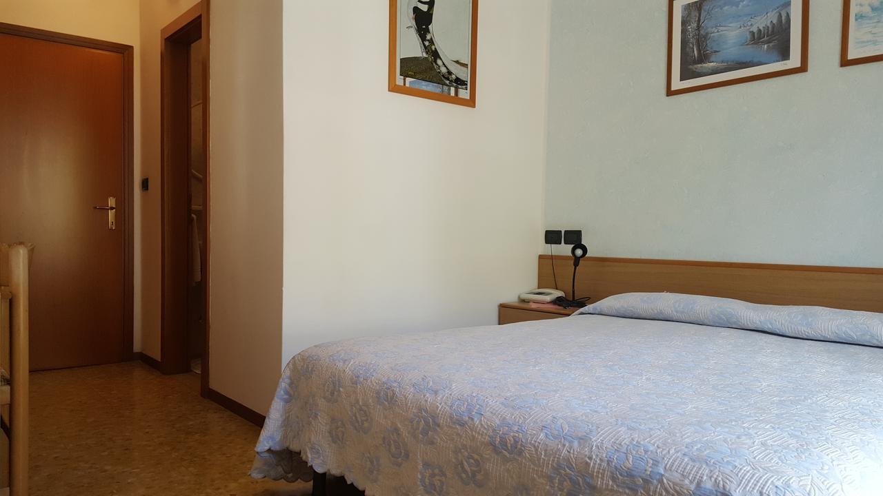 Hotel Firenze Malcesine Kültér fotó