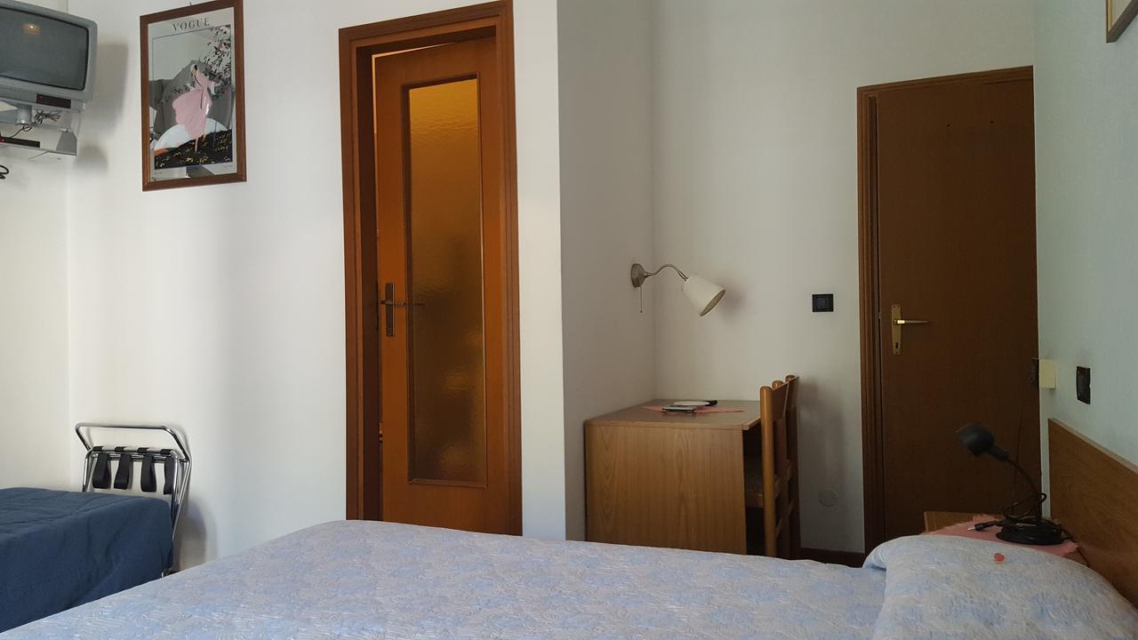 Hotel Firenze Malcesine Kültér fotó